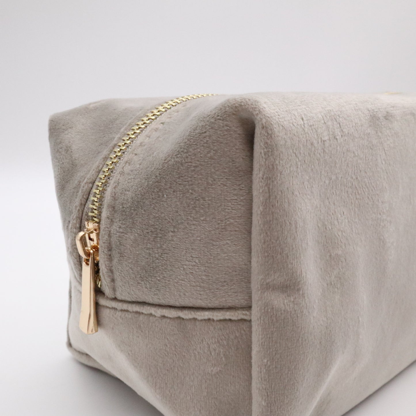 VELVET ACCESSORY BAG