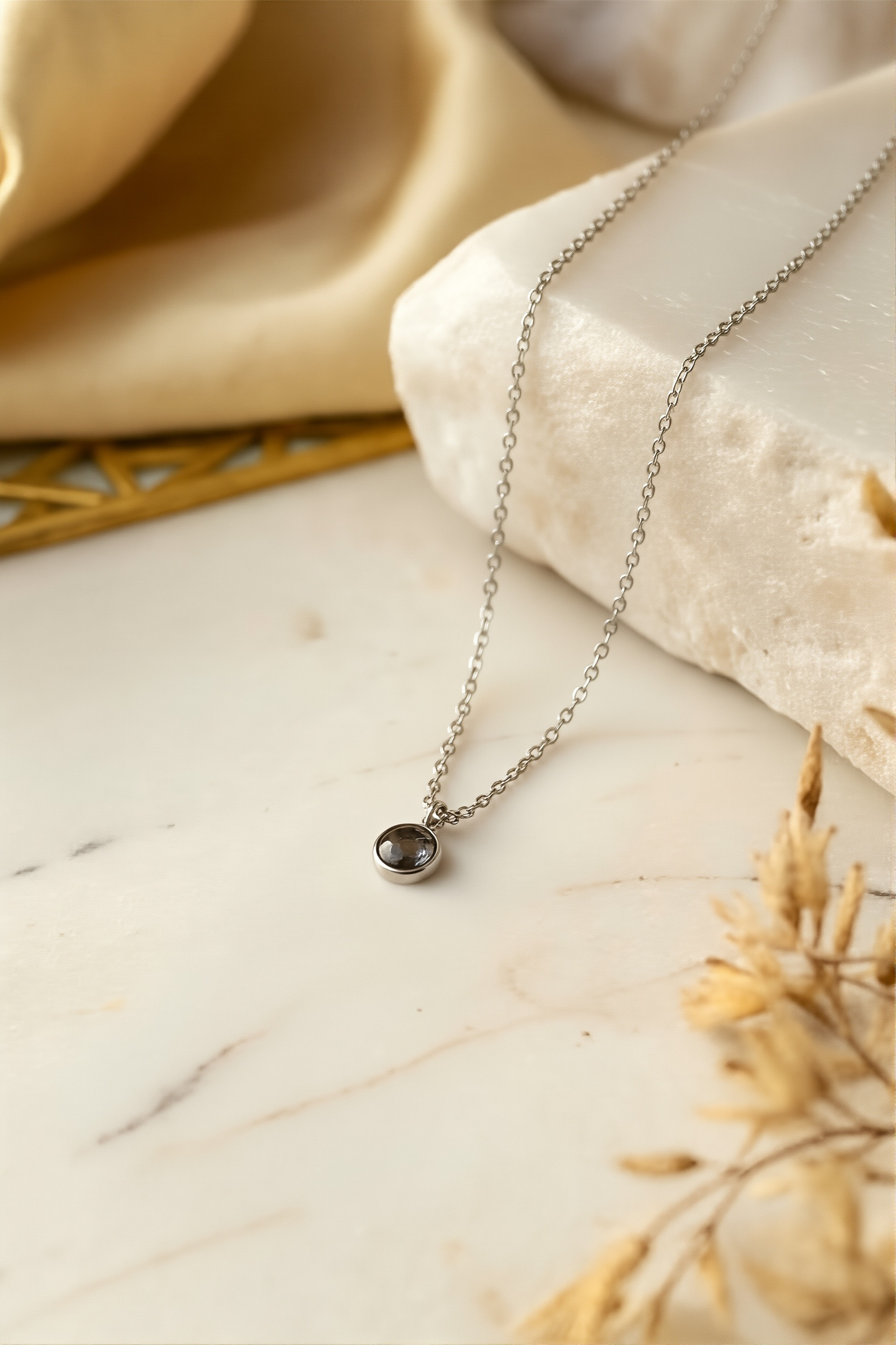MATERIAL MEMORY - JEWELRY MADE OF MOMENTS